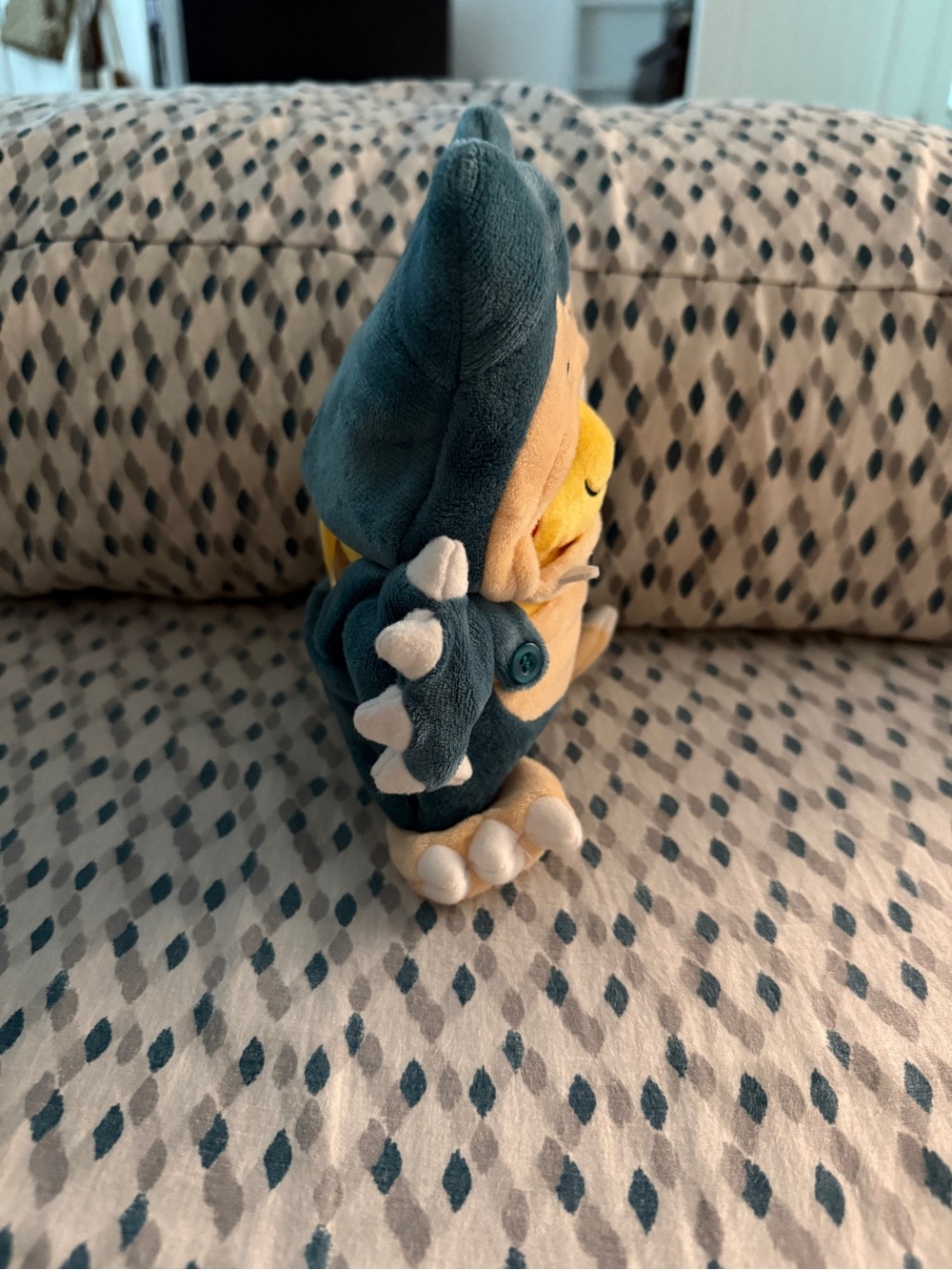 Pokémon Snorlax Cosplay Pikachu Plush - Picture 3 of 4